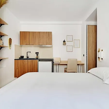 Studio-suite 4 Stars, 15m From Eiffel, Refined Paris