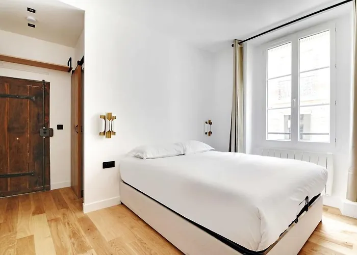 Studio-suite 4 Stars, 15m From Eiffel, Refined Appartamento