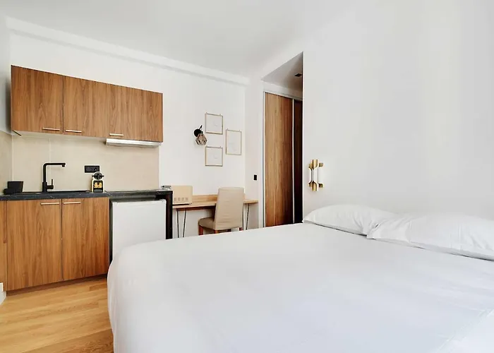 Studio-suite 4 Stars, 15m From Eiffel, Refined